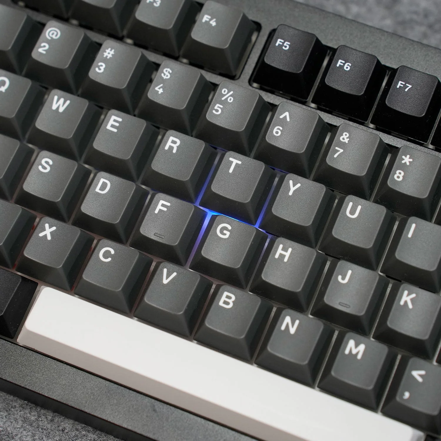 Gem 02 VIA Custom Mechanical Keyboard - Image 9
